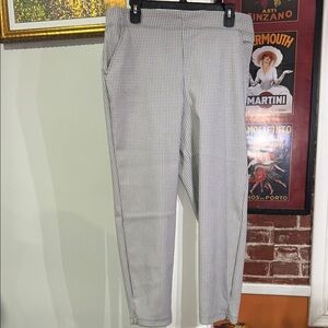 Max Studio WOMEN’S Gray Micro-Check Dress Pants